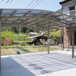 駐車スペースにはカーポートを取り付けました。